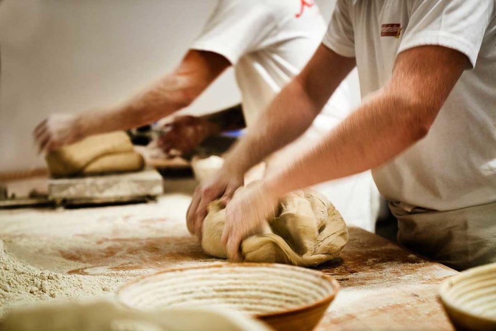 Neudorfer: Die Bäckerei in Zell am Pettenfirst